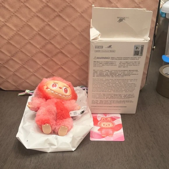 LOVE Big Into Energy Labubu - Picture 3 of 3